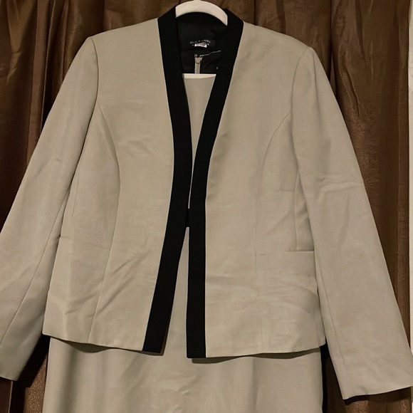 Black Label by Evan Picone Dress and Blazer (khaki) - Picture 2 of 4